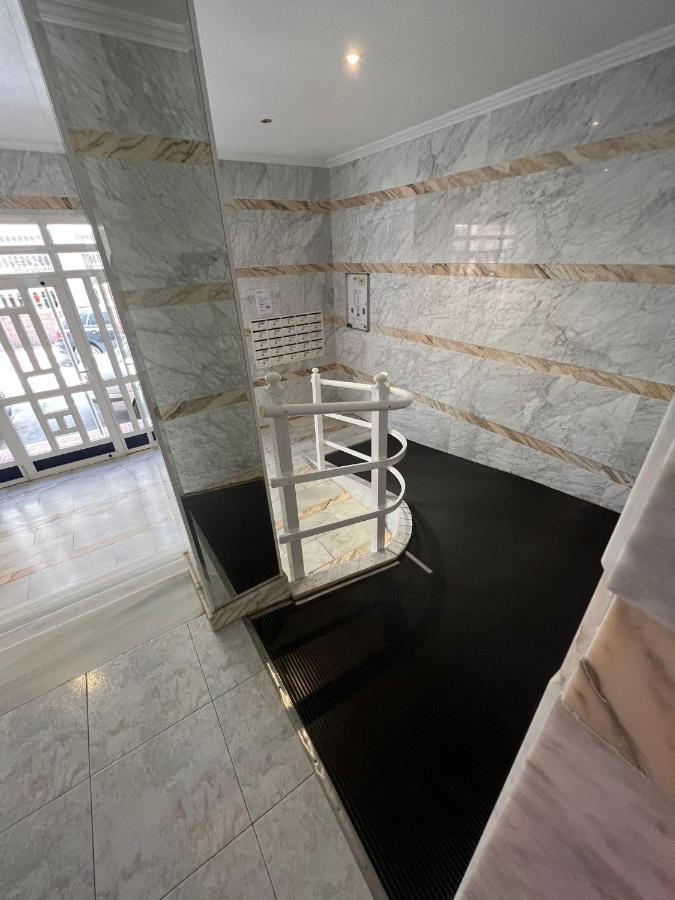 Luxury 2 Bedrooms Apartment With A Garage Torrevieja Eksteriør billede